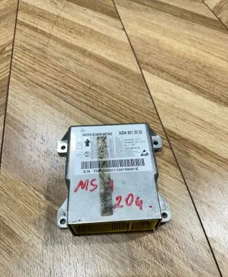 Mercedes-Benz C W204 Airbag control unit/module A2049013502 5WK44524 5011102190001
