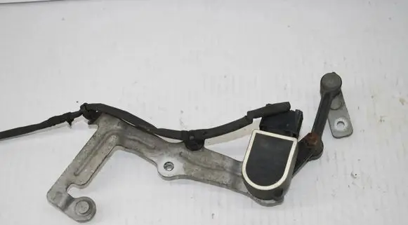 Mercedes-Benz E W213 Headlight/headlamp level sensor A0009053704