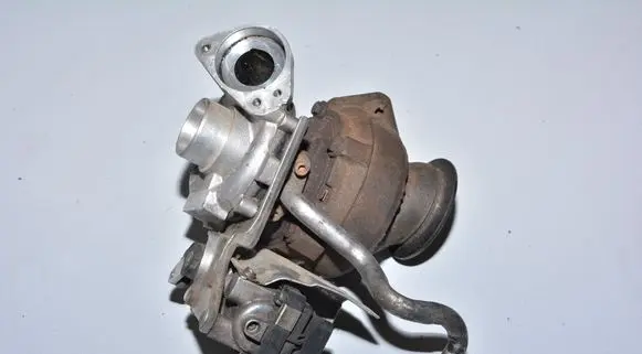 BMW 7 E65 E66 Turbo 7789070
