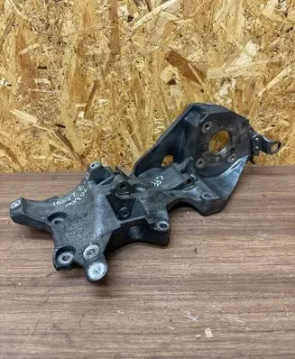 Volkswagen PASSAT B7 Generator/alternator bracket 03L903143K