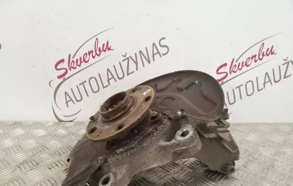 Volkswagen PASSAT B8 Front wheel hub spindle knuckle 5Q0407258A