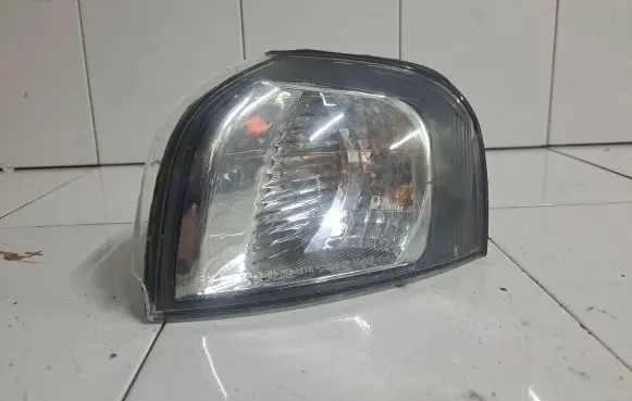 Volvo S80 Front indicator light