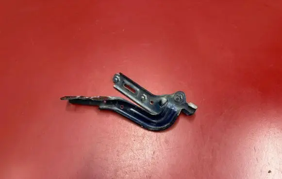Chrysler Pacifica Engine bonnet/hood hinges 