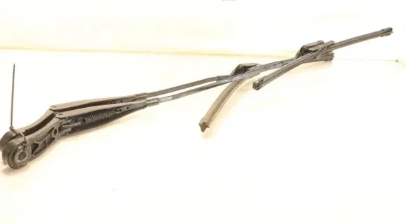 Peugeot 308 Front wiper blade arm