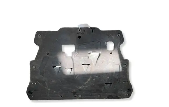 Volvo XC60 Engine splash shield/under tray 31497612