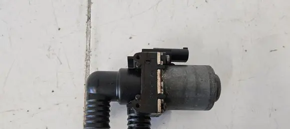 BMW 7 E38 Coolant heater control valve 1147412