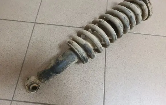 Toyota Land Cruiser (HDJ90) Front shock absorber with coil spring