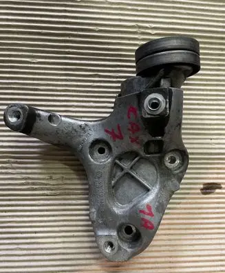 Volkswagen Golf Plus A/C compressor mount bracket 1K0260885B