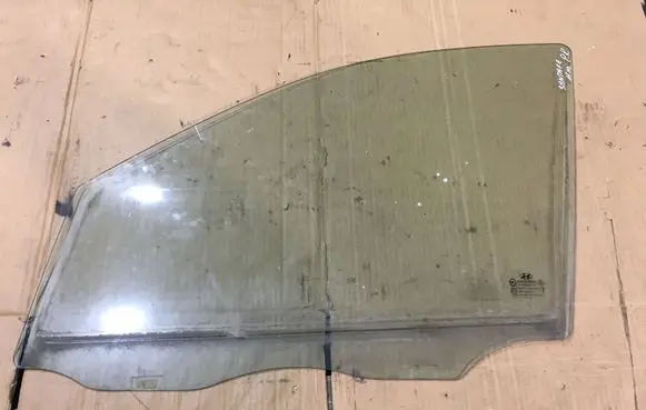 Hyundai Santa Fe Front door window glass four-door