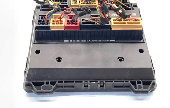 Skoda Fabia Mk1 (6Y) Central body control module 6Q1937049F