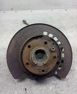 Volkswagen Touareg I Rear wheel hub