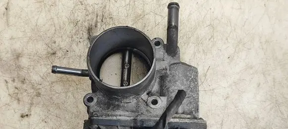 Hyundai ix35 Throttle valve 351002B300 53017N25