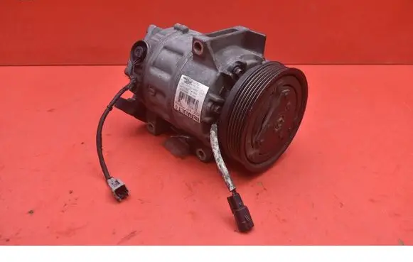 Renault Laguna III Air conditioning (A/C) compressor (pump) 8200898810-A