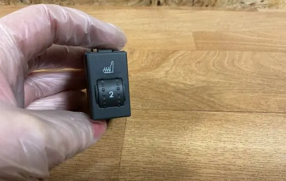 Ford Focus Seat heating switch 3M5T19K314AC D3L0A 77177