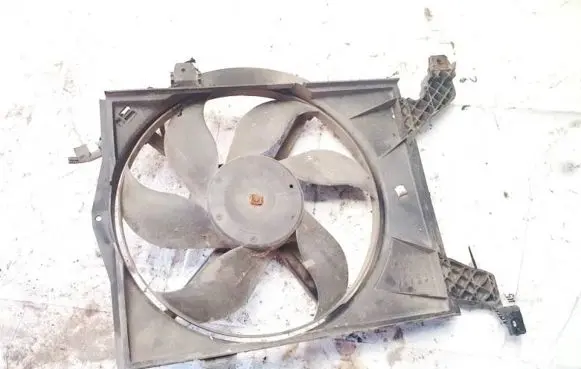 Mitsubishi Space Star Radiator cooling fan shroud 8240276