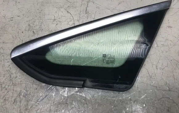 Opel Astra J Front triangle window/glass DOT459M540AS2 43R001565