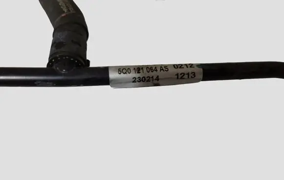 Volkswagen Golf VII Engine coolant pipe/hose 5Q0121064