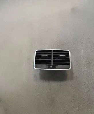 Audi A6 S6 C6 4F Rear air vent grill 4F0819203B