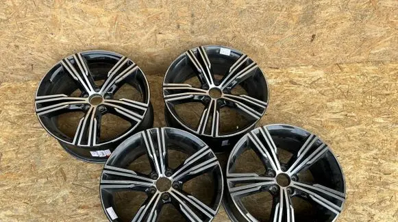 R19 alloy rim