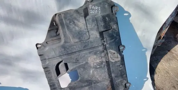 Ford Focus Engine splash shield/under tray