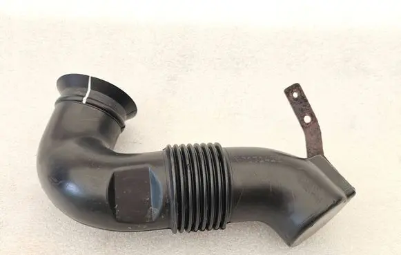 Mitsubishi Eclipse (D21A/D22A/D27A) Air flow deflector MD171414