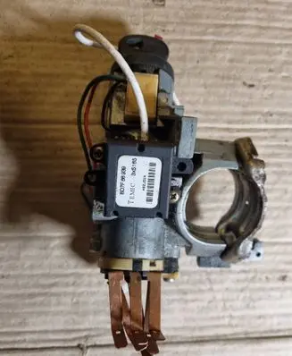 Mazda 323 F Ignition lock BD7F66939 3X5165