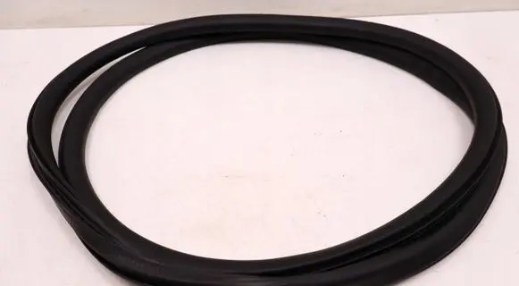 Maserati Grecale Rubber seal front coupe door ACM100