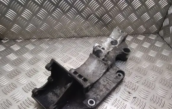 Volkswagen Transporter - Caravelle T5 Generator/alternator bracket 045903143C