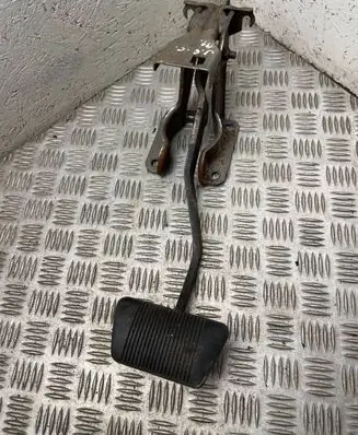 Jeep Grand Cherokee (WJ) Brake pedal 52128152
