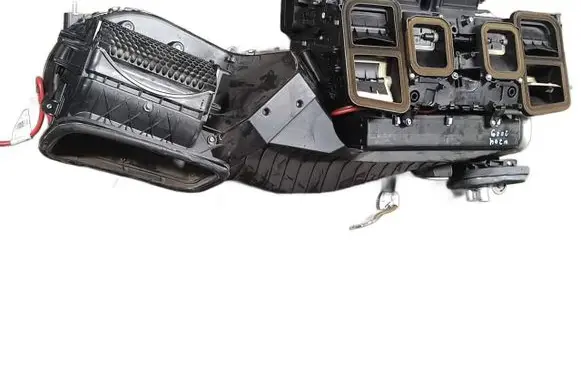 Mercedes-Benz C W204 Interior heater climate box assembly A2048301062 20090218T373 0000695690