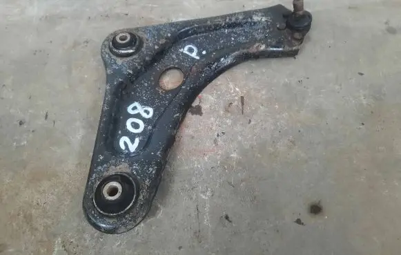 Peugeot 208 Front control arm