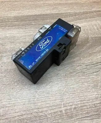 Volkswagen Sharan Coolant fan relay 95VW14B205AA 7M0000317