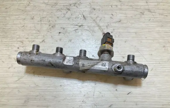 Audi A5 8T 8F Fuel pressure regulator 059130089AH 1400000260