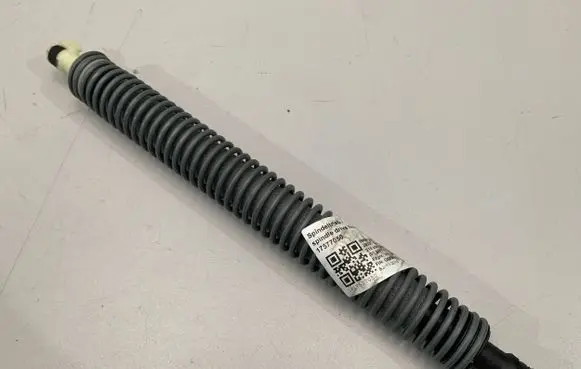 BMW 5 G30 G31 Tailgate/trunk strut/damper 7366403