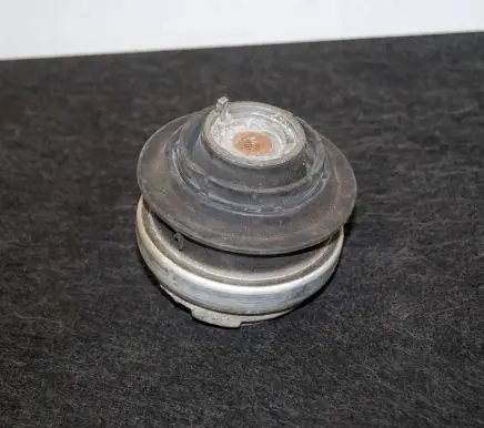 Mercedes-Benz S W221 Engine mount bracket
