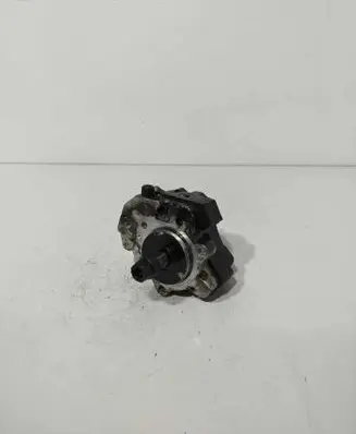 BMW 3 E90 E91 Fuel injection high pressure pump