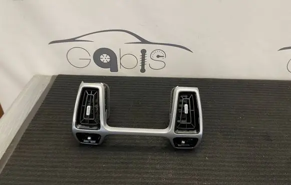 KIA Sorento IV Dash center air vent grill 84740-P2910