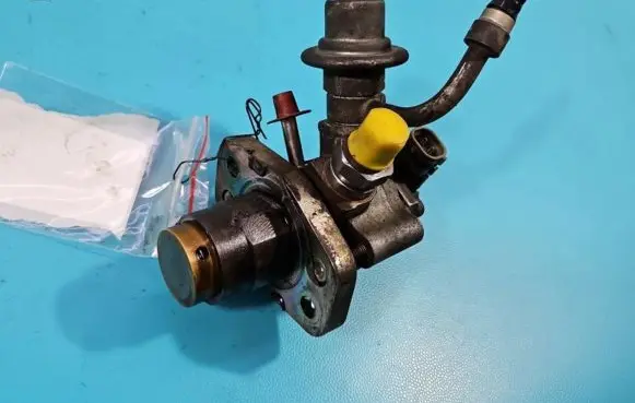 Toyota Avensis T220 In-tank fuel pump 23100-28030 IMPRK1370615