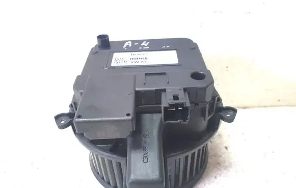 Audi A4 S4 B9 Heater fan/blower 4M1820021
