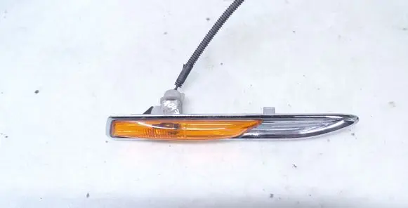 Ford Mondeo MK IV Front fender indicator light 7S7113K354AF
