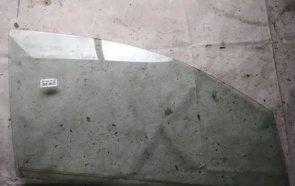 Honda Jazz Front door window glass four-door as2