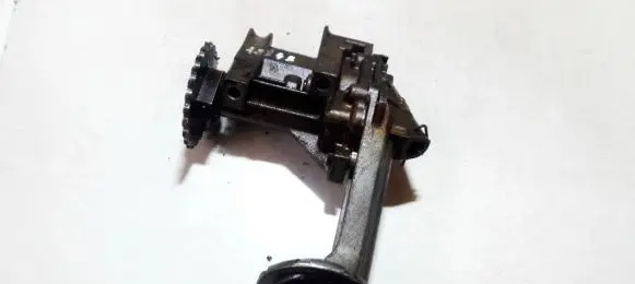 Renault Megane I Oil pump 7700600130 7700600122