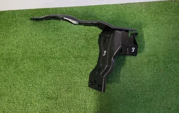 Dacia Sandero Headlight/headlamp mounting bracket 625128986R