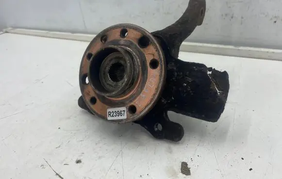 Opel Zafira B Front wheel hub spindle knuckle 