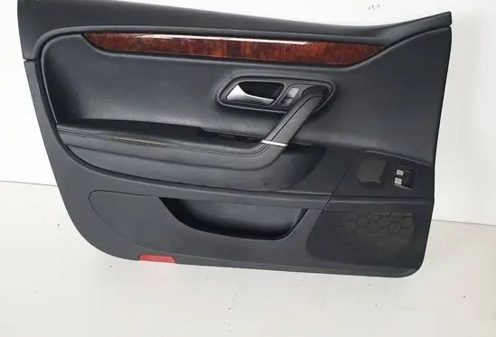 Volkswagen PASSAT CC Front door card panel trim