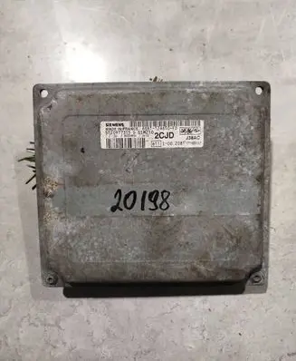 Ford Fiesta Engine control unit/module 6S6112A650FD S120977315D