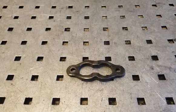 Audi A4 S4 B8 8K Fuel Injector clamp holder