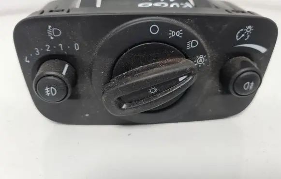 Ford Kuga II Light switch AV6T13A024CC