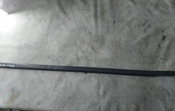 Ford Galaxy Door glass trim D6GAA
