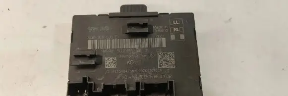 Audi A3 S3 8V Door control unit/module 5Q0959595E